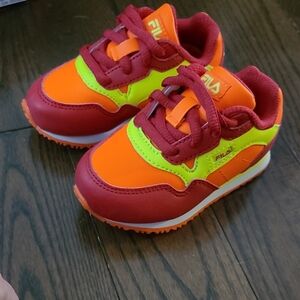 New Fila Cress Color Block Orange and Red Sneakers Sporty Infant's Size 6